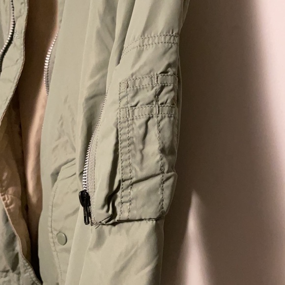 Bomber - Picture 5 of 9